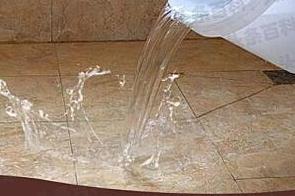 西林漏水维修 免砸砖防水材料该如何施工